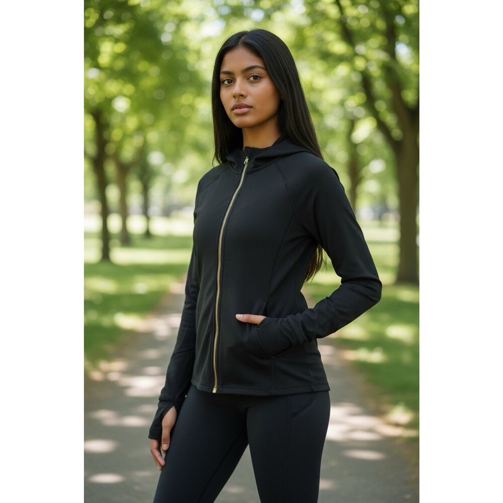 Q Athletic Women’s Jacket Gold Zipper Black Size Medium